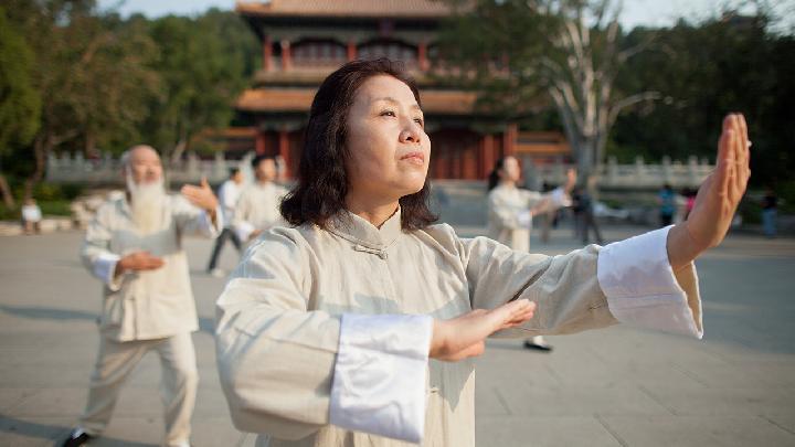 白叟遵循“九不过”可健康长寿